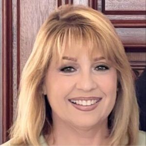 Meet your Posher, Gina